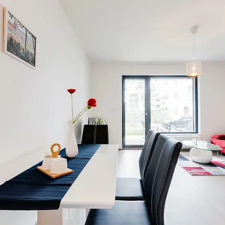 Waltrovka Garden With Parking, Netflix, Hbo Prag